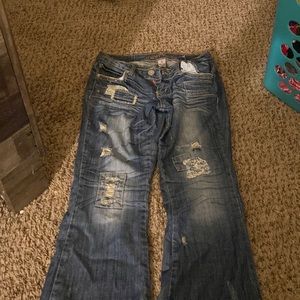 These pants are a size 5 look way better In person